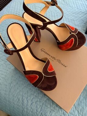 NWT Gianvito Rossi Burgundy Suede Women’s Heels size 9 / 39.5